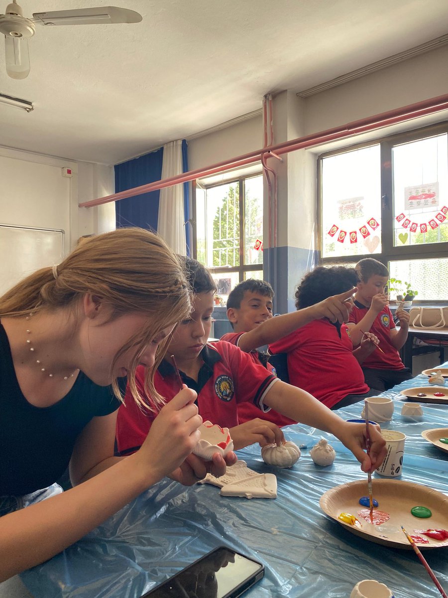 Her Çocuk İçin Bir Sanat Atölye 🎨🖌️

Çocuk sanat atölyeleri kapsamında bu hafta mini biblo yapımı ve boyama atölye çalışması gerçekleştirdik.

<a href="/gencliksporbak/">Gençlik ve Spor Bakanlığı 🇹🇷</a> <a href="/OA_BAK/">Dr. Osman Aşkın Bak</a>