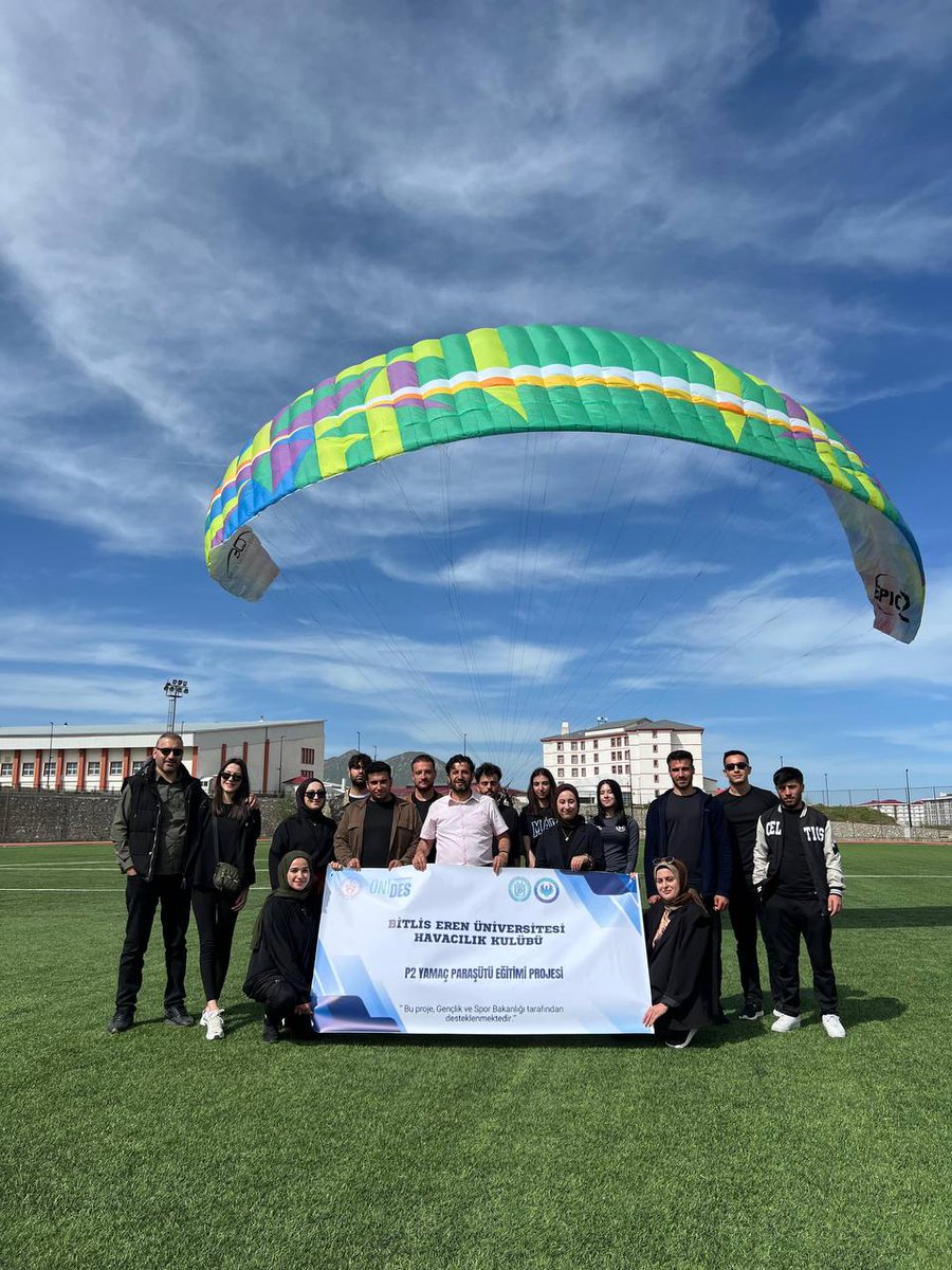 GSB_BitlisGM's tweet photo. P2 Yamaç Paraşütü Eğitimi Projesi

#UNİDES kapsamında "P2 Yamaç Paraşütü Eğitimi Projesi" ile katılımcılara eğitim verilerek uygulamalı bir şekilde alanda tanıtım yapıldı.
#GSBGM https://t.co/Kvx47xq3Ef