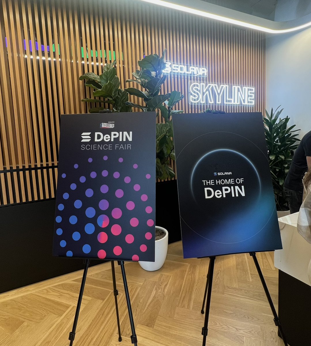 late recap of day 2 & 3 of solana accelerate because it was too much fun  tues: > spent hours (hours!) at the desci fair > attended the payfi summit  + had