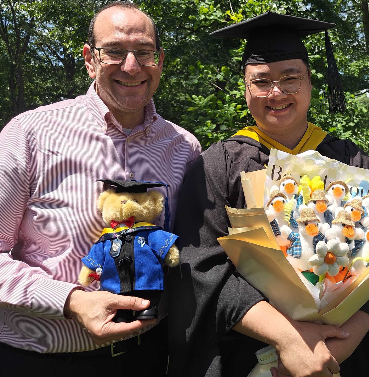 Mark Dredze (@mdredze) on Twitter photo Congratulations to <a href="/FocusV857/">Zhouxiang Fang</a> on his masters degree from <a href="/JHUCompSci/">JHU Computer Science</a> ! Zhouxiang did awesome work on LLM evaluation for medicine and LLM ICL.
Next stop? A PhD at <a href="/RiceCompSci/">Rice Computer Science</a> with <a href="/hanjie_chen/">Hanjie Chen</a>.
Check out his masters research. ⬇️ Congratulations to <a href="/FocusV857/">Zhouxiang Fang</a> on his masters degree from <a href="/JHUCompSci/">JHU Computer Science</a> ! Zhouxiang did awesome work on LLM evaluation for medicine and LLM ICL.
Next stop? A PhD at <a href="/RiceCompSci/">Rice Computer Science</a> with <a href="/hanjie_chen/">Hanjie Chen</a>.
Check out his masters research. ⬇️