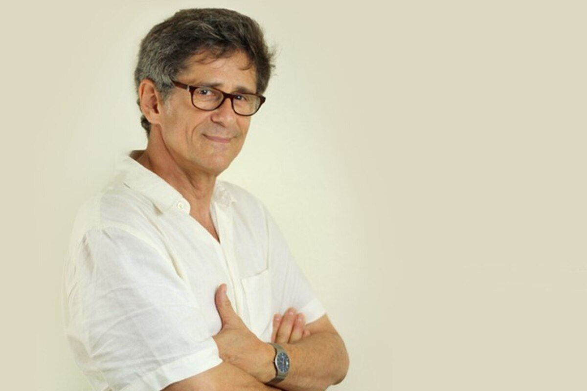 Une pensée toute particulière pour le comédien Eric Legrand qui vient de nous quitter. Il était pour beaucoup la voix française de Seyar, Yamcha et Végéta, mais ce n'était qu'une infime partie des nombreux rôles qu'il a doublé tout au long de sa carrière à la TV ou au cinéma 1/3