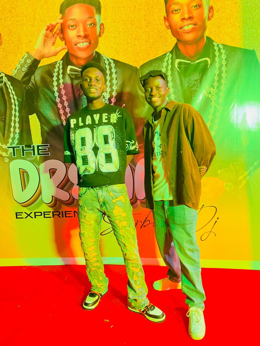 hodarinelly8's tweet photo. Tupo site for our guy Sturborn Dj
#TheDreamExperience https://t.co/vS3NWplZlA