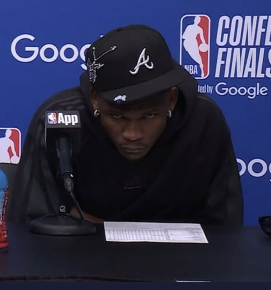 pietrocilloni80's tweet image. Come guardavo il mio prof all’esame di diritto privato mentre pensava di incularmi.

#Wolvesin6