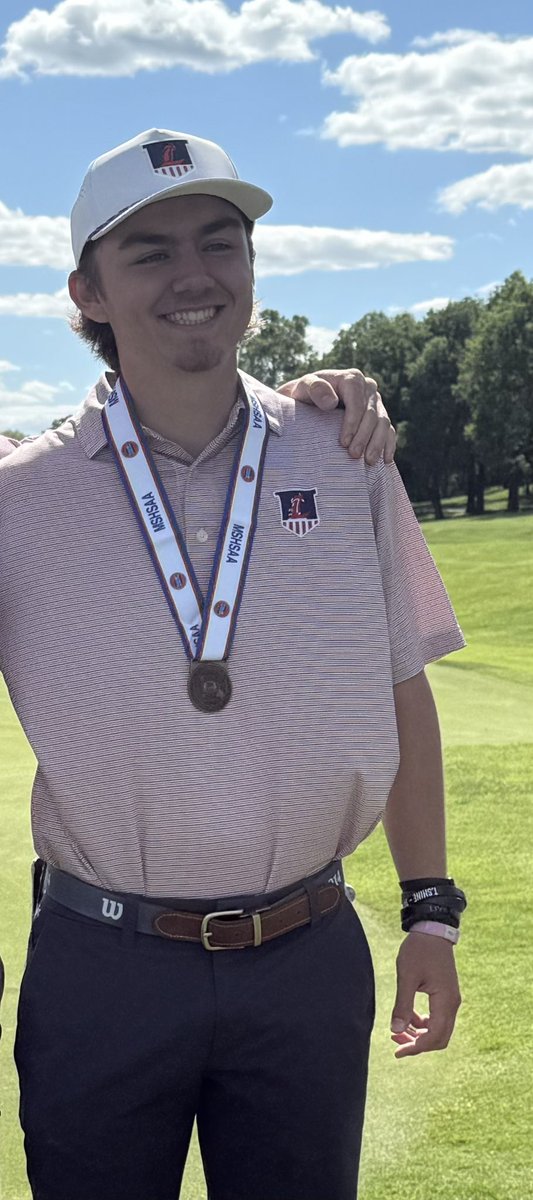 LindsayLHS's tweet image. Cole had another amazing year for Liberty golf!
* Shot under par 8 times this year.
* Set the State record shooting a 63
* Shot 65 to win districts for the 2nd year in a row.
* 3x all conference 
* 3x all district 
* 3x 1st team All state
** 3rd at State Tournament/ shooting -8