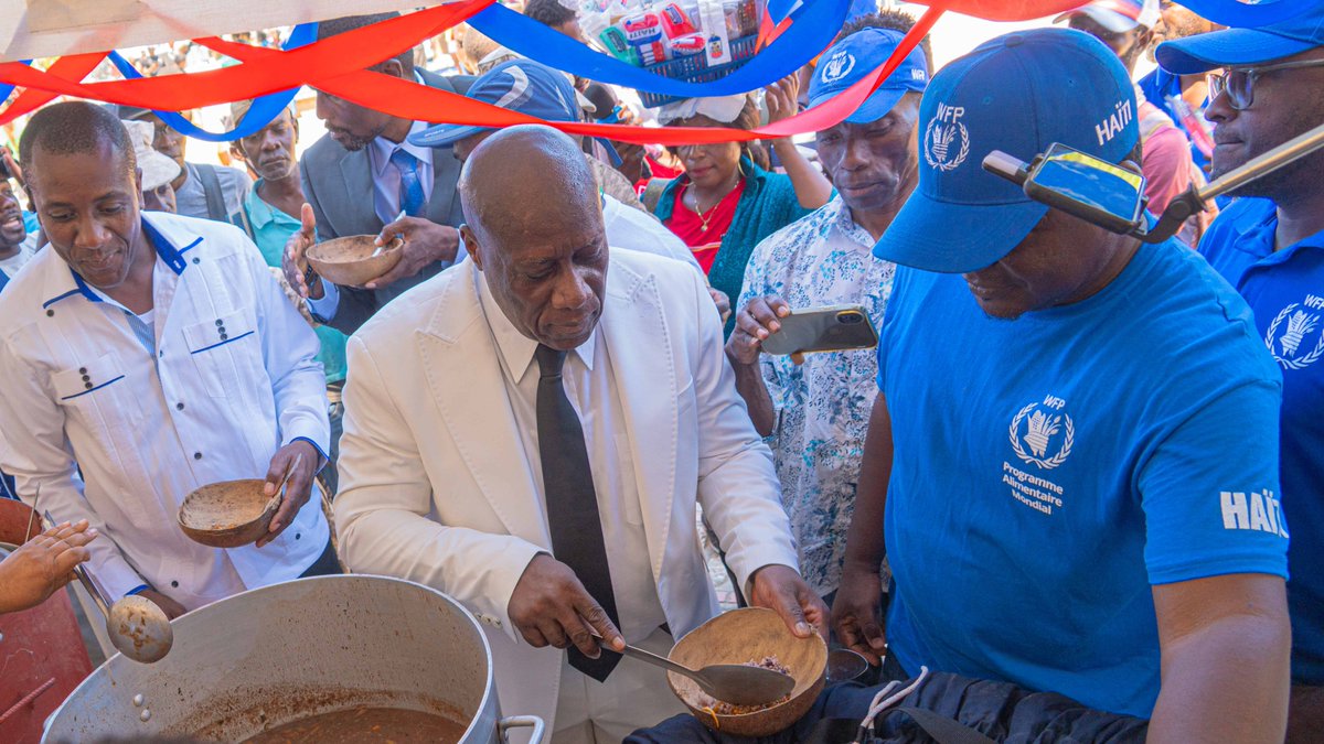 WFP Haiti (PAM) 🕊️ (@wfp_haiti) on Twitter photo Le 18 mai 🇭🇹 <a href="/WFP/">World Food Programme</a> a participé à la foire de l’Innovation et de la Résilience avec <a href="/MAgricultureHT/">Agriculture Haiti</a>, réaffirmant ainsi notre collaboration au programme Kantin Peyi, et d'autres soutien pour les petits producteurs sur tout le territoire. Le 18 mai 🇭🇹 <a href="/WFP/">World Food Programme</a> a participé à la foire de l’Innovation et de la Résilience avec <a href="/MAgricultureHT/">Agriculture Haiti</a>, réaffirmant ainsi notre collaboration au programme Kantin Peyi, et d'autres soutien pour les petits producteurs sur tout le territoire.