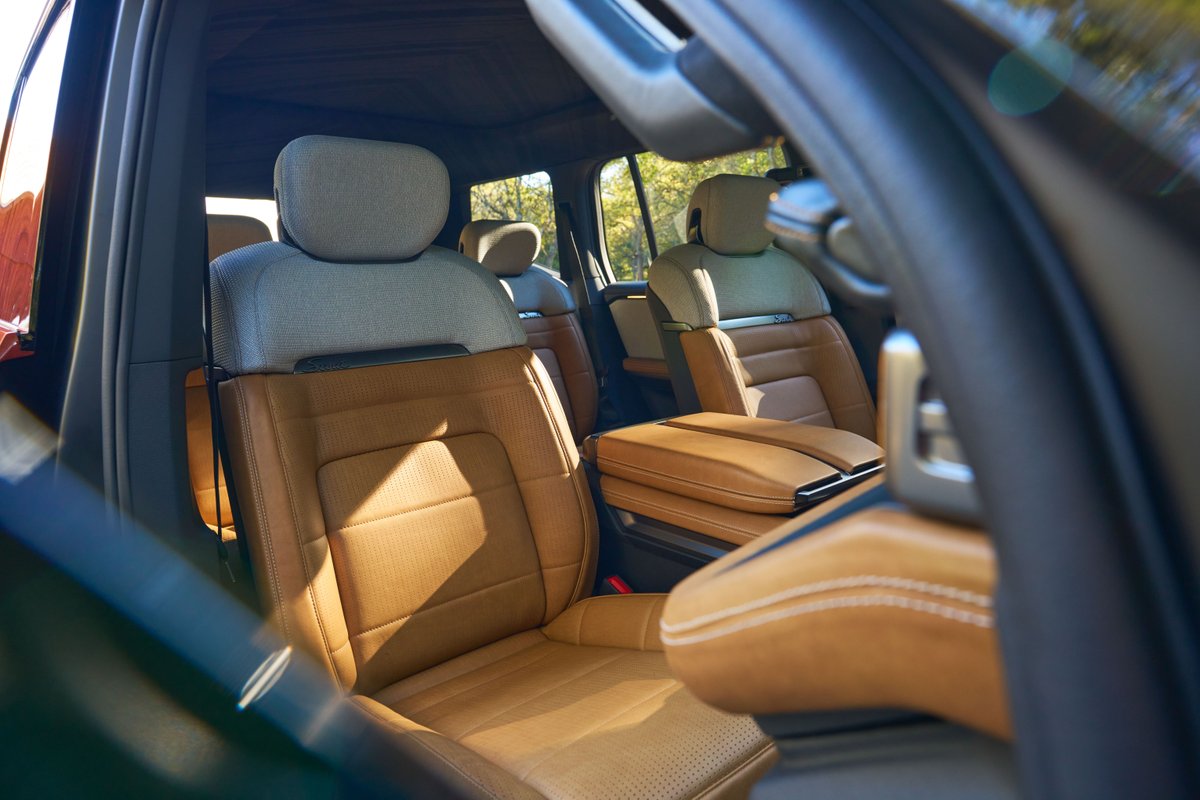 Scout_Motors's tweet image. We sweat the small stuff.

Tactile switches, brushed metals, and textured accents, we labored over every inch of the Scout® concepts. 

Each detail is a nod to our heritage and our future.

#ScoutsAlwaysComeBack #ScoutMotors