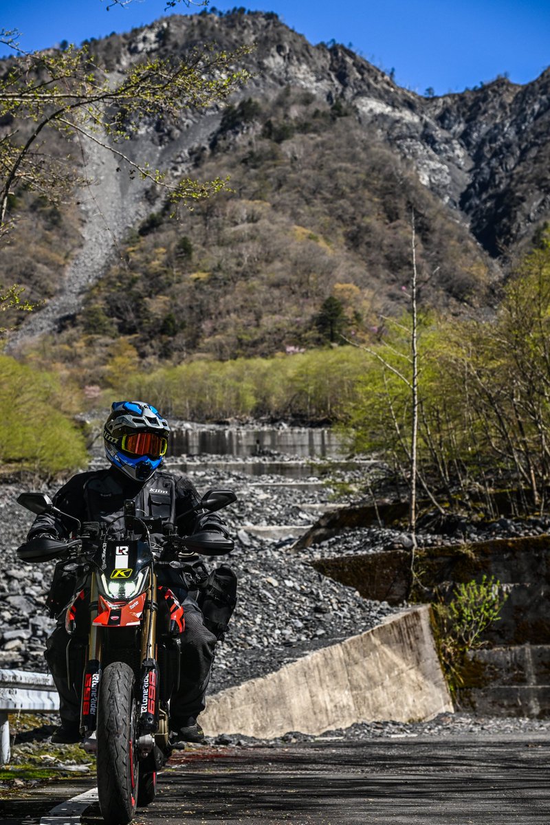 大谷崩より🏍️ おはよ～ございます！ さて、金曜日です😆今週も後1日