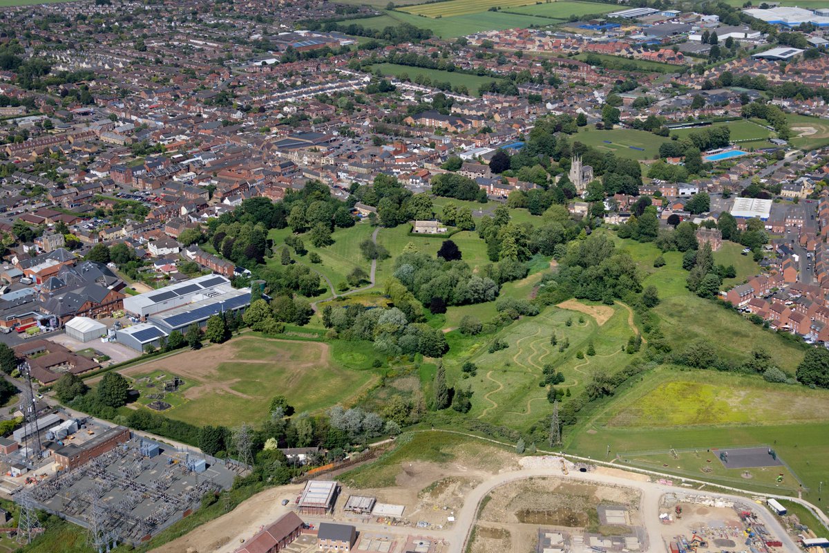 johnfielding001's tweet image. Bourne Castle aerial image - Lincolnshire. Earthworks from a Norman motte &amp;amp; bailey castle. In ruins by the 16th century. Scheduled Ancient Monument #Bourne #castle #aerial #image #Lincolnshire #AerialArcheology