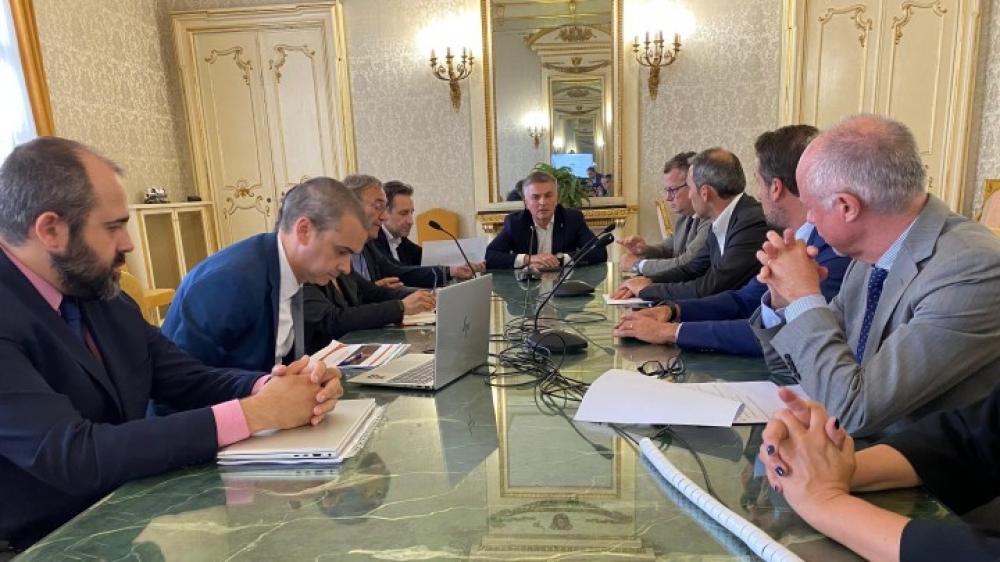 Genova: il MIT approva 100 assunzioni Culmv per fronteggiare l’aumento dei traffici e l’invecchiamento del personale.
Leggi la notizia > transportonline.com/dettaglio_news…