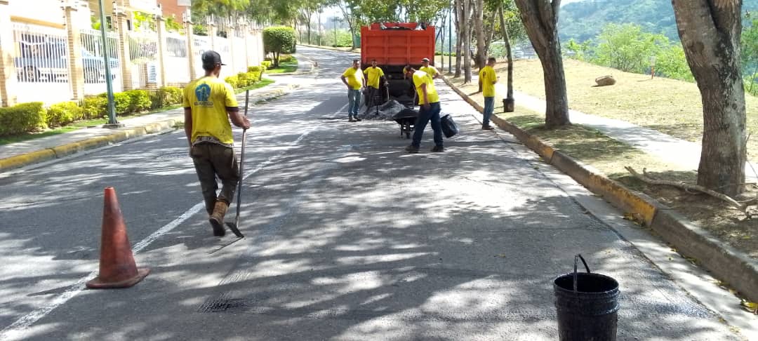 Urb. Lomas del Sol (no oficial). tweet media
