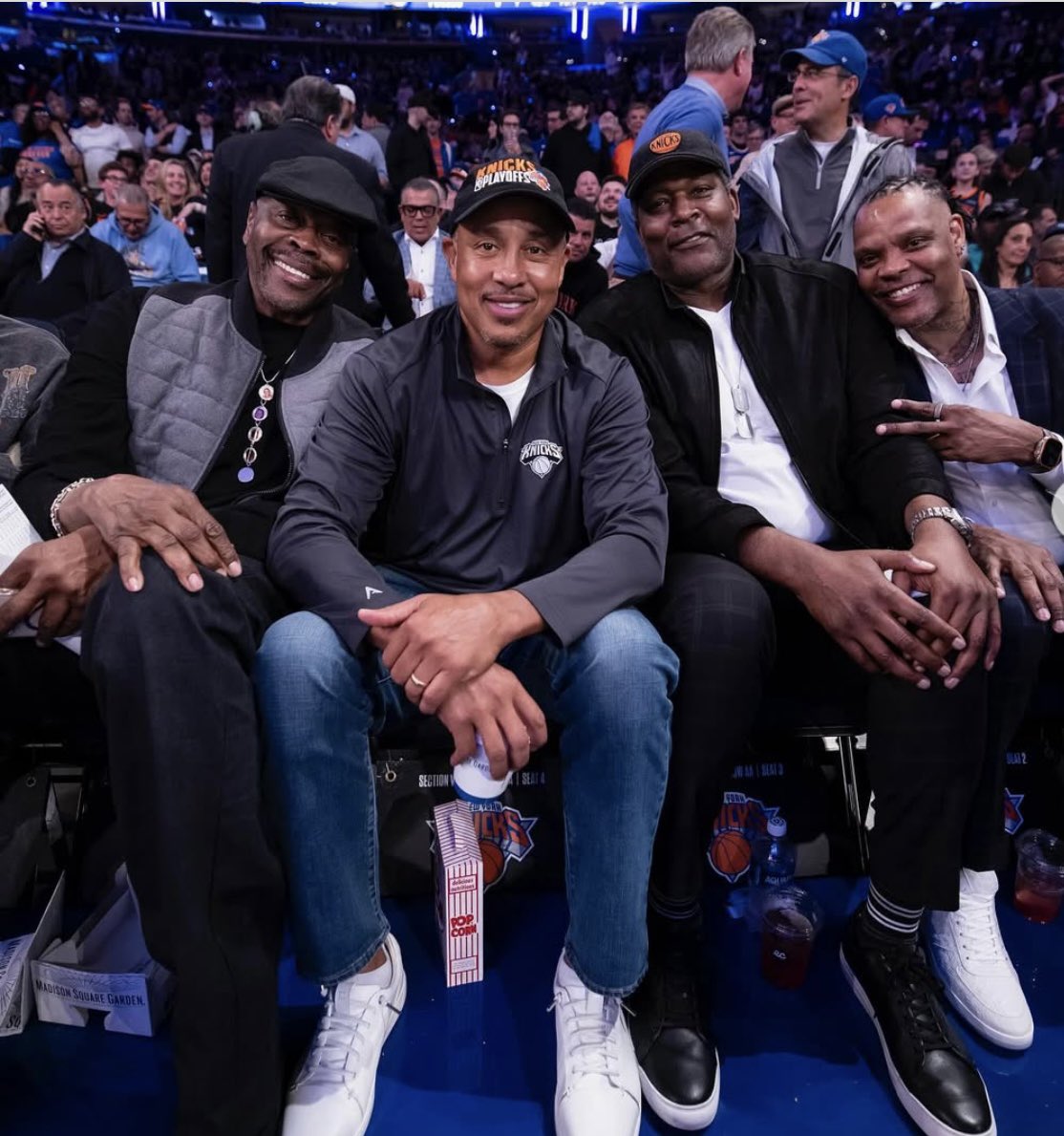 RealSpree08's tweet image. #knicks #nba #madisonsquaregarden
My NBA Brother💪