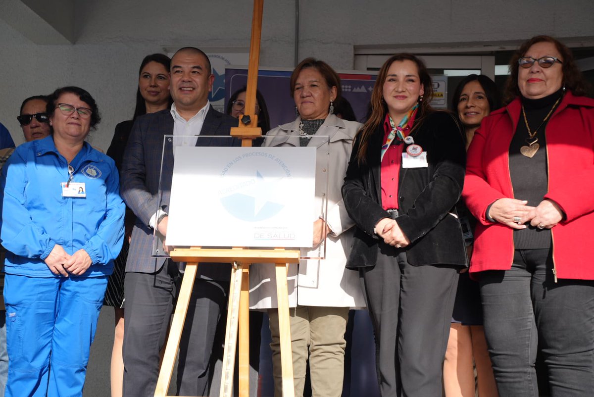 Junto al Superintendente de Salud Dr. Victor Torres, vivimos la jornada de reacreditación del Hospital de Constitución, hito marcado por la emoción y alegria de directivos, funcionarios y comunidad.