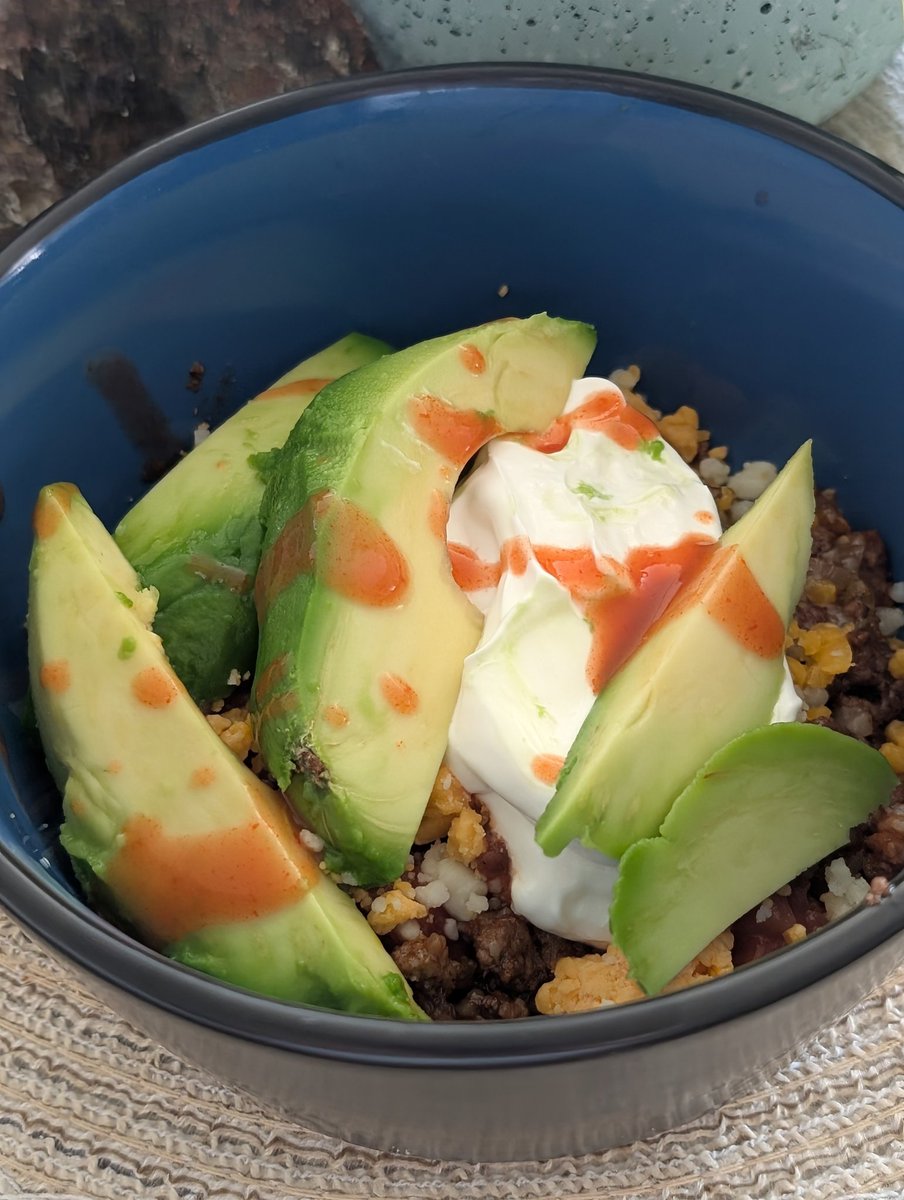 YogaMalas's tweet photo. Taco bowl!๐
#keto #Ketovore #tacobowl #avocado #HealthyEating https://t.co/lZdD19w8iE
