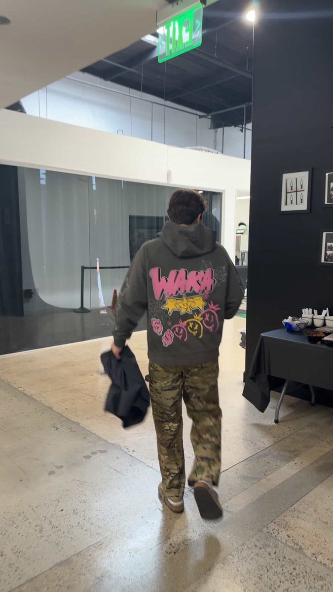 WillitoUpdates's tweet photo. New Merch Coming Soon 🔥 https://t.co/NESTDWC9Bg