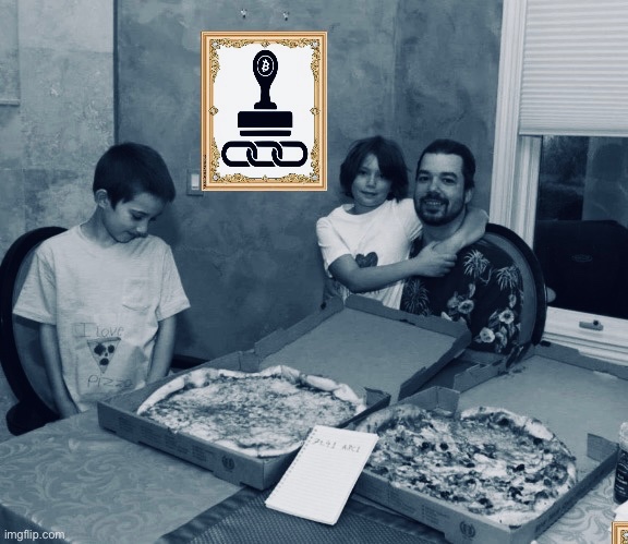 STAMP_on_BTC's tweet photo. Hey @HanyeczLaszlo !
You lost your Bitcoin buying 2 pizzas for 10,000 BTC.
Now you got a second best on Bitcoin: the Bitcoin #SRC20 $STAMP, a token made 100% of Bitcoin.
#BitcoinPizzaDay #BitcoinToken https://t.co/vlKgMxTDcl