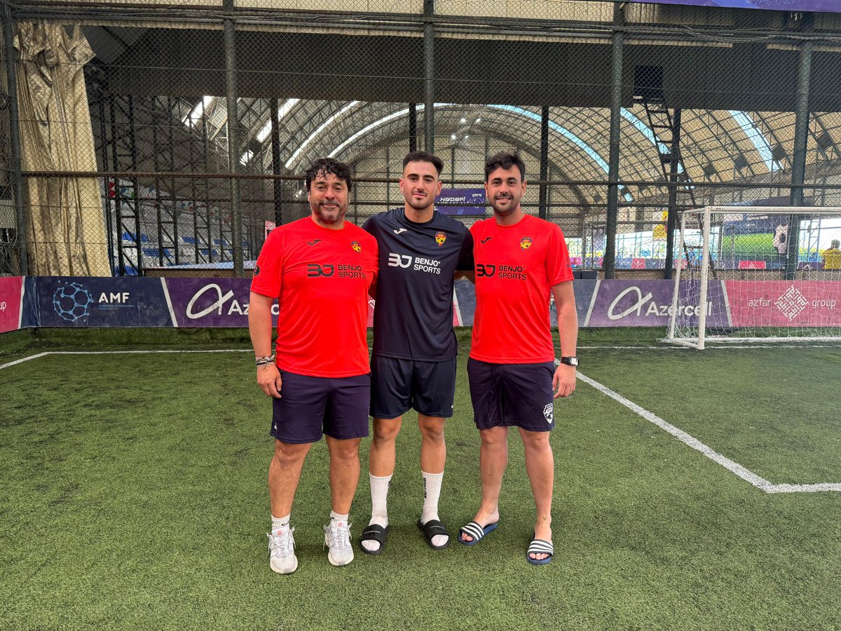 ¡Nuestros representantes poniendo Valladolid por todo lo alto! Victoria ante Ghana 🇬🇭 por 3-0 en el debut de la @aeminifutbol en el Mundial de Bakú 2025 🤝🏼

Siguiente partido el sábado a las 16:15 ante Serbia 🇷🇸

¡¡Mucha suerte!! 🫶🏼