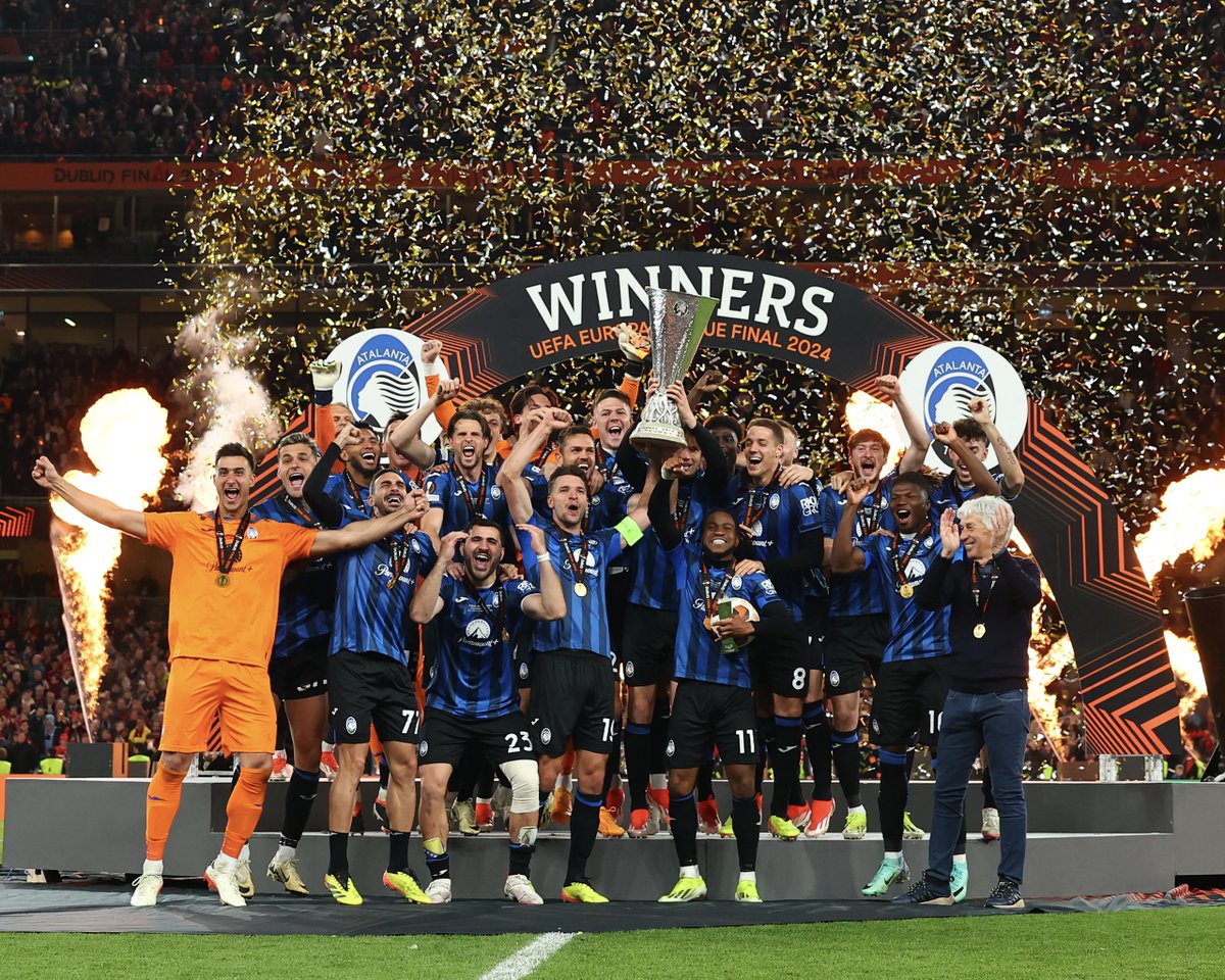 Quando il cielo si colorò di nerazzurro 🖤💙

When the sky turned black and blue 🖤💙

#AtalantaBayer04 #UEL #GoAtalantaGo