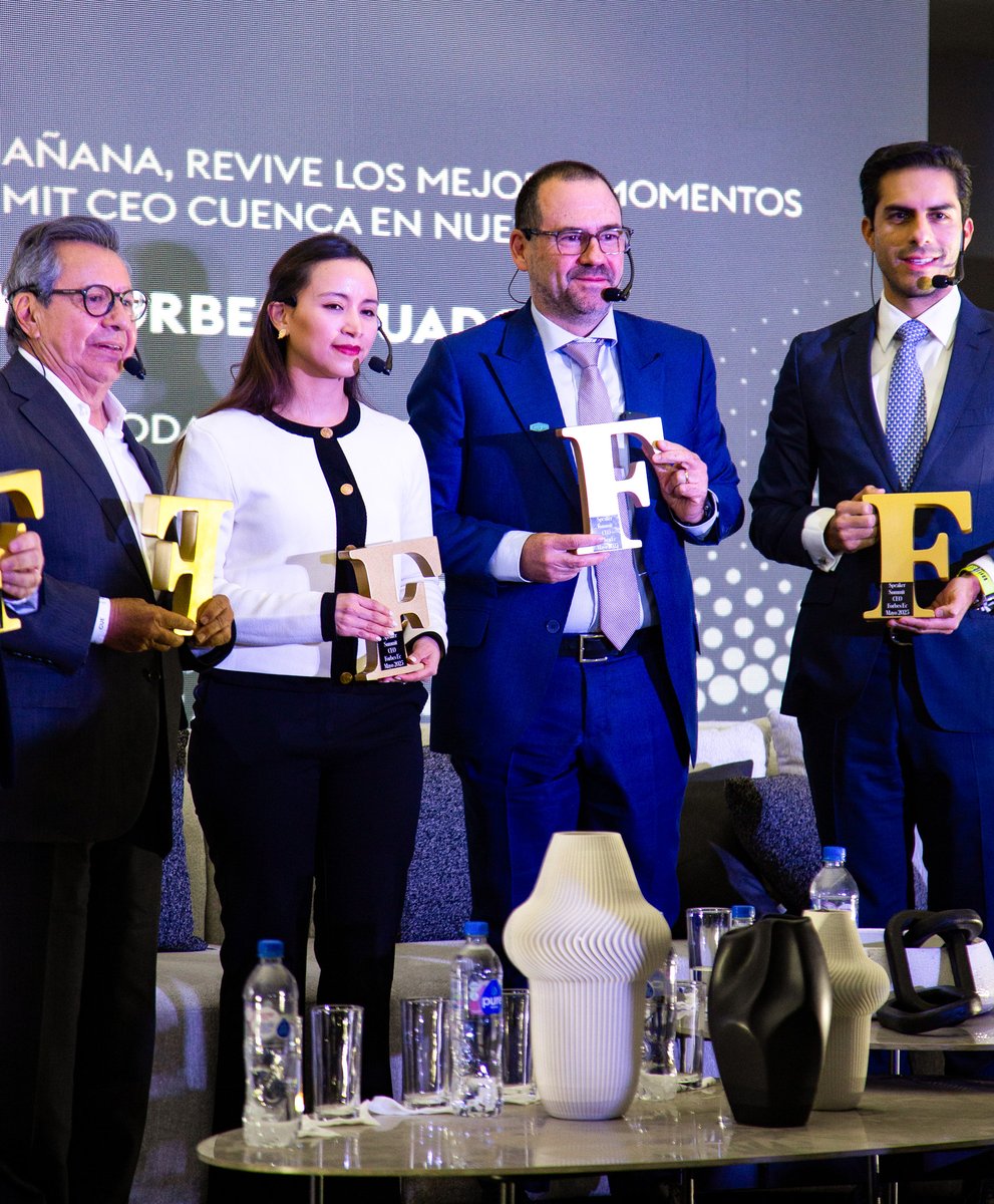 Nos encanta ser parte de espacios que apuestan por el futuro de nuestro país.

En esta oportunidad Alfredo Peña, Presidente del <a href="/SomosGIG/">GIG</a>, participó en el 𝐂𝐄𝐎 𝐒𝐮𝐦𝐦𝐢𝐭 𝐝𝐞 𝐅𝐨𝐫𝐛𝐞𝐬 𝐞𝐧 𝐂𝐮𝐞𝐧𝐜𝐚,  donde se trataron temas de sostenibilidad, talento local,