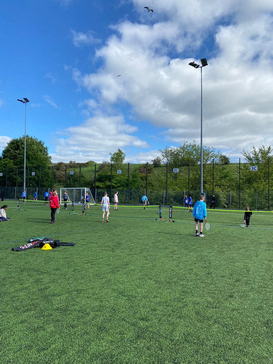 Boclair_PE's tweet photo. ⛹️‍♀️P7 PE Transition Day ⚽️

An amazing day today for our soon to be S1s with a full day of sport in the sun. 

Lots of fun was had and their effort was amazing🏅 

@BoclairAcademy https://t.co/oXCmZJ6O8k