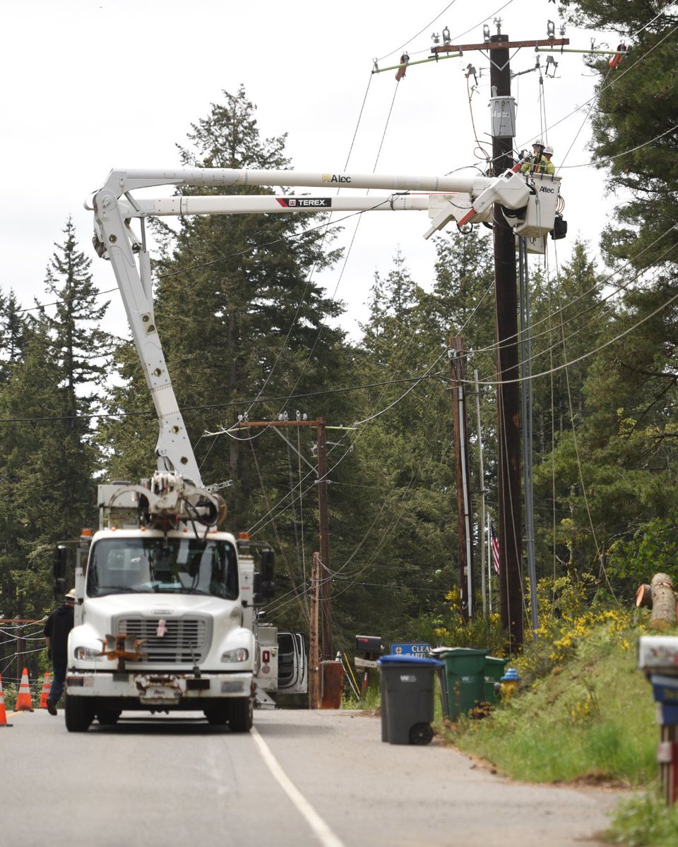 Our crews are making progress on a project in Poulsbo to improve electrical reliability, which includes replacing aging utility poles, and upgrading existing overhead electric wire with more resilient “tree wire.”

Learn more: ms.spr.ly/6017SeYmU