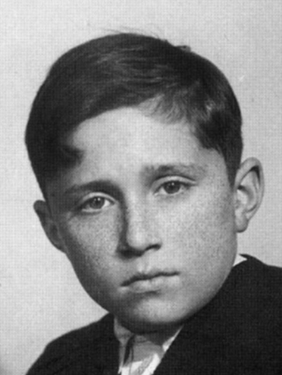 AuschwitzMuseum's tweet photo. 22 May 1931 | French Jewish boy, Henri Ventura, was born in Paris.

He was deported to #Auschwitz from #Drancy on 11 February 1943. He was murdered in a gas chamber after arrival selection. https://t.co/UQYAU7TiMA