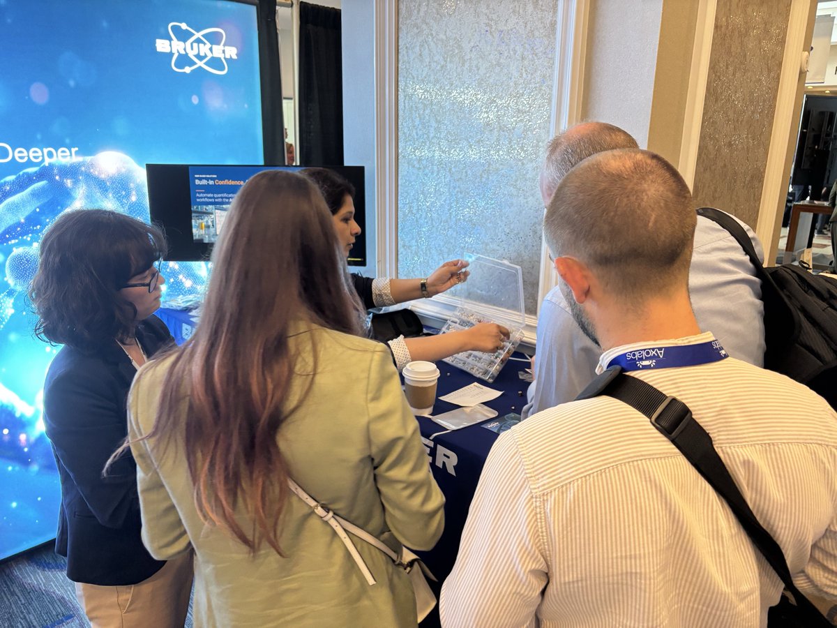 bruker's tweet image. Are you at TIDES 2025? Meet our experts at booth #32 in Harbor Foyer and unleash your creativity at our booth by creating your own unique bracelet with a sequence of amino acids! See you soon!

Learn more about the event: goto.bruker.com/3Fejmzb 

#TIDESUSA #TIDES #NMR #Pharma