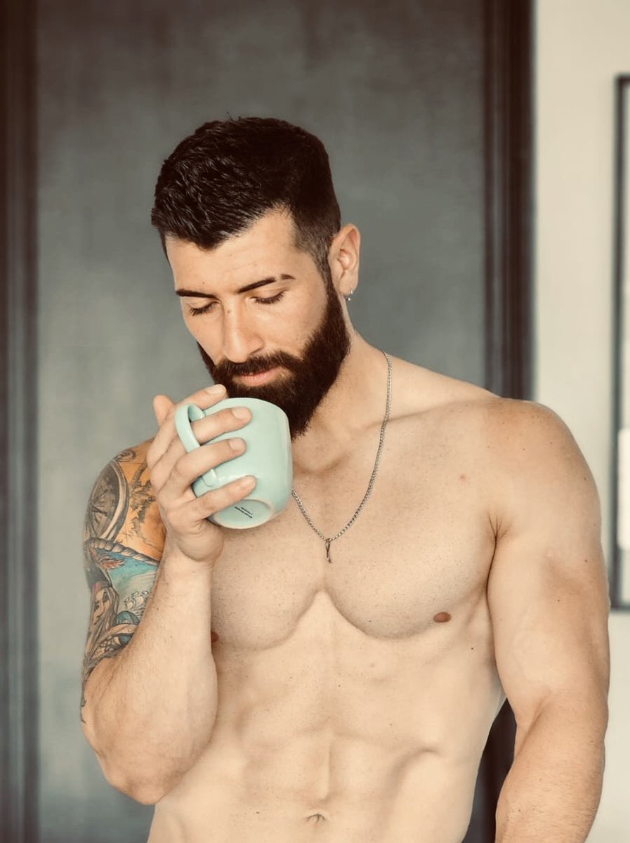 Estás últimas interacciones me han dejado pensando en las variadas maneras en las que se calientan…y cumplir esas fantasías uuuffff 🥵🔥🔞

onlyfans.com/lugo2323

Los espero!