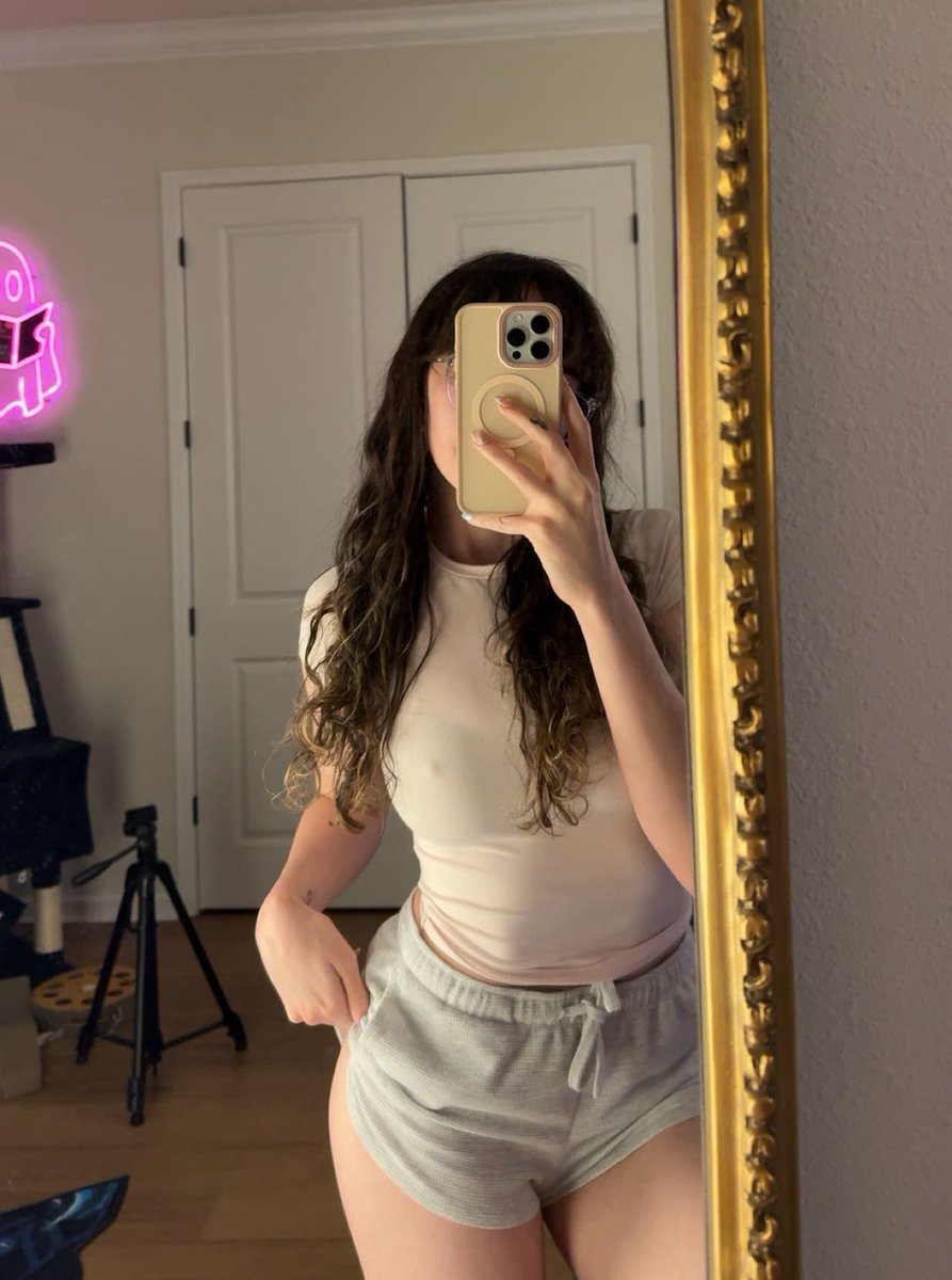 don’t worry! i won’t take advantage of u <3 https://t.co/ZiFNoiTVNK