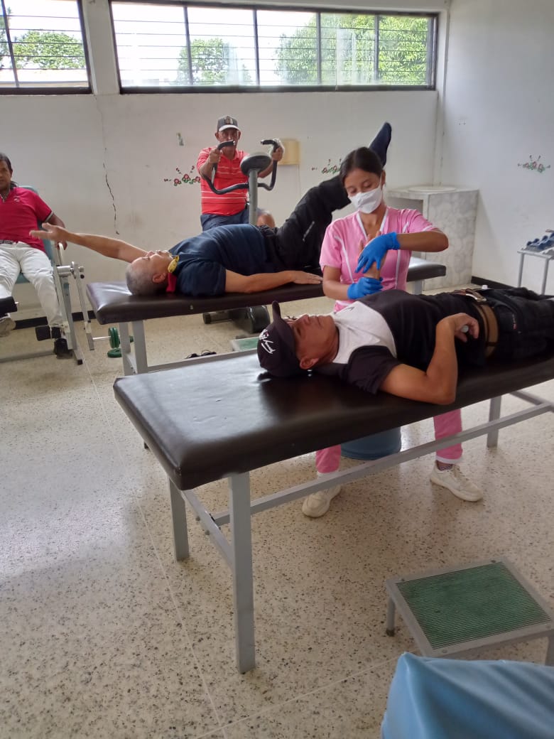 CALIDAD EN LOS SERVICIOS DE COLABORACIÓN CUBANA
#CubaPorLaVida
#CubaCoopera
#TumbaElBloqueo
#NoAlTerrorismo
<a href="/cubacooperaven/">Brigada Médica Cubana en Venezuela</a>
<a href="/medica_lara/">Misión Médica Cubana en Venezuela Estado Lara</a>
<a href="/danielppalmero/">Daniel Perez</a>