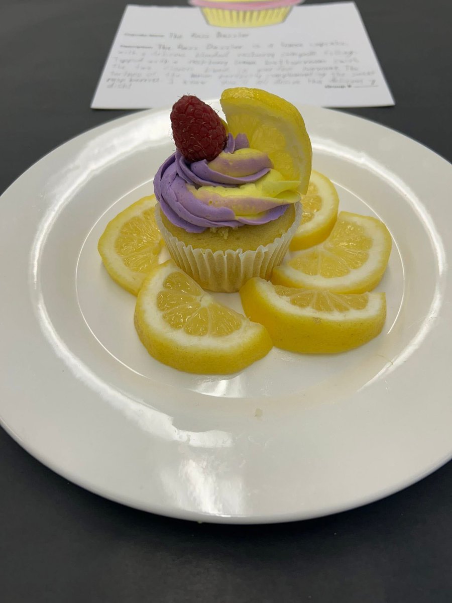 ShakoWest's tweet photo. Teen Chef had their infamous cupcake wars today. The cupcakes tasted as good as they looked! 🧁🧁 https://t.co/46WlPPj9mY