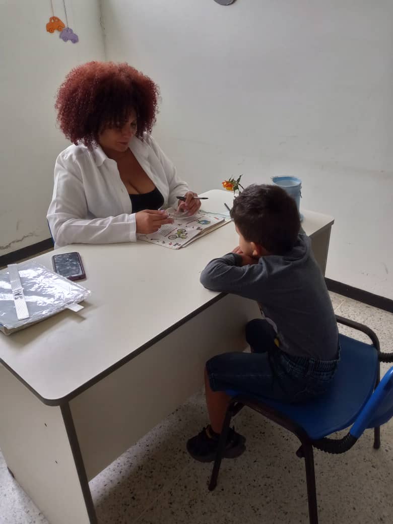 CALIDAD EN LOS SERVICIOS DE COLABORACIÓN CUBANA
#CubaPorLaVida
#CubaCoopera
#TumbaElBloqueo
#NoAlTerrorismo
<a href="/cubacooperaven/">Brigada Médica Cubana en Venezuela</a>
<a href="/medica_lara/">Misión Médica Cubana en Venezuela Estado Lara</a>
<a href="/danielppalmero/">Daniel Perez</a>
