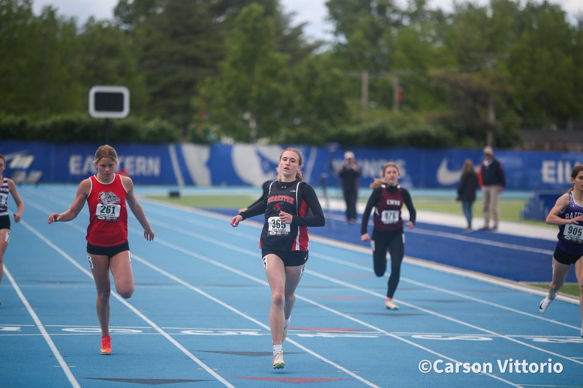 Here are your 1A 200m Heat Winners!

#1 - Lilly Gilbertson (Father McGivney)
#2 - Gabriella Davis (Rockford Lutheran)
#3 - Saylor Barry (Mendon Unity)
#4 - Bree Schneiderman (Forreston)
#5 - Emma Randecker (West Carroll)