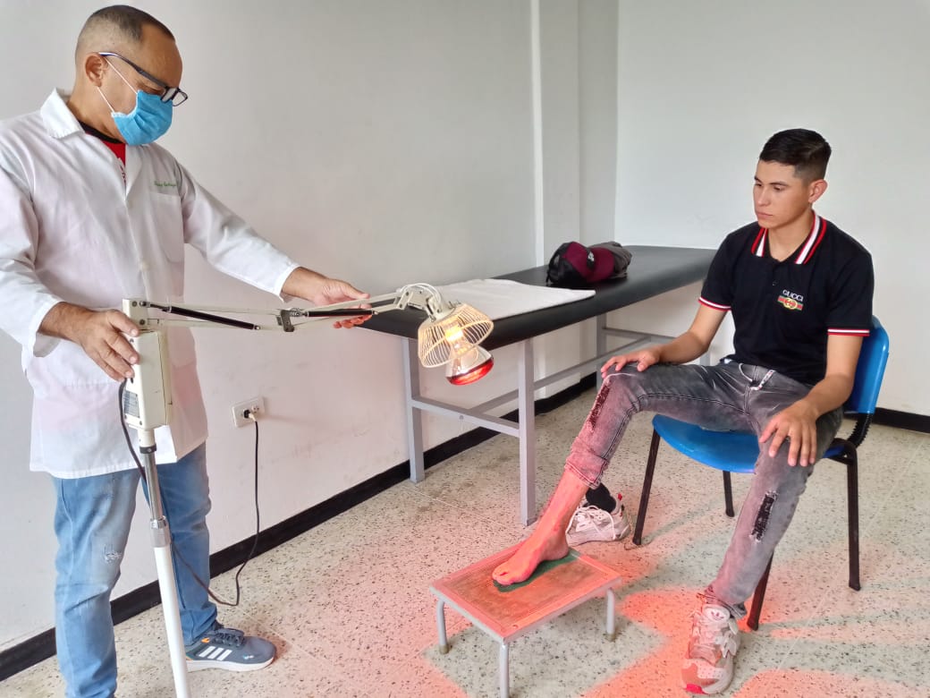CALIDAD EN LOS SERVICIOS DE COLABORACIÓN CUBANA
#CubaPorLaVida
#CubaCoopera
#TumbaElBloqueo
#NoAlTerrorismo
<a href="/cubacooperaven/">Brigada Médica Cubana en Venezuela</a>
<a href="/medica_lara/">Misión Médica Cubana en Venezuela Estado Lara</a>
<a href="/danielppalmero/">Daniel Perez</a>