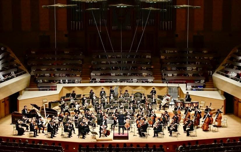 My 1st guest appearance w. the TOKYO PHILHARMONIC ORCHESTRA last Sunday! Suntory Hall, Tokyo
Soloists: Yuki Ito (cello)
Megumi Nakamura (harp)
Management: MIYAZAWA &amp; Co.

•Gandalf the Wizard
•Debussy - Danse Sacrée &amp; Danse Profane
•Casanova
•Dvorák - Symphony 9