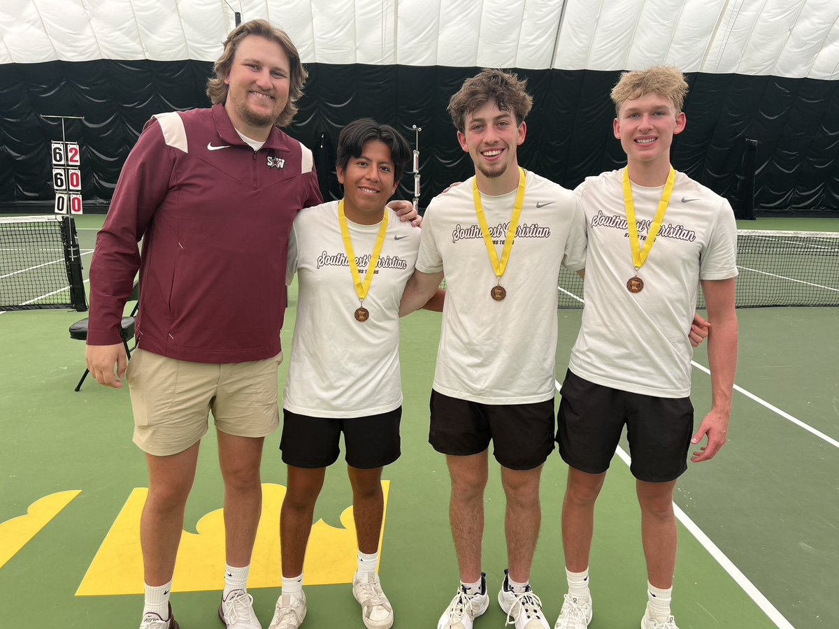 swchstennis's tweet image. Congratulations to Mateo #1 singles), Cam & Evan (#1 doubles) on 4th place today at individual sections!! Proud of their showing! @swchssports @swchsstars