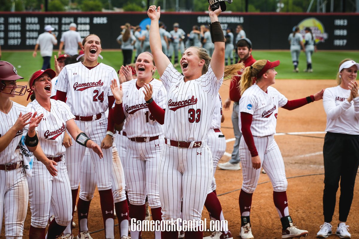 Katie Dugan (@kbdugan) on Twitter photo How I'm feeling about covering my first <a href="/GamecockSoftbll/">South Carolina Softball</a> Super Regional tomorrow...
#RoadtoWCWS How I'm feeling about covering my first <a href="/GamecockSoftbll/">South Carolina Softball</a> Super Regional tomorrow...
#RoadtoWCWS