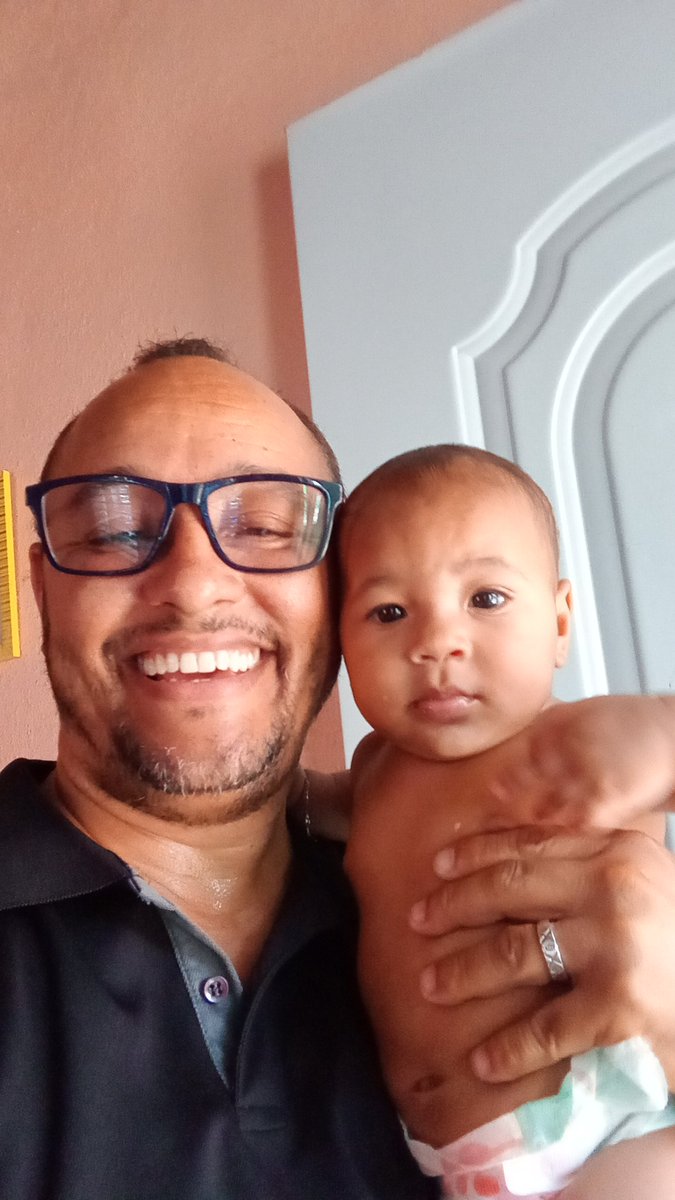 samy_cho's tweet photo. Los abuelos deberían ser para toda la vida.

#Braylin
#Abuelaje
#Calor
#SeQuema https://t.co/cMX72Tuqud