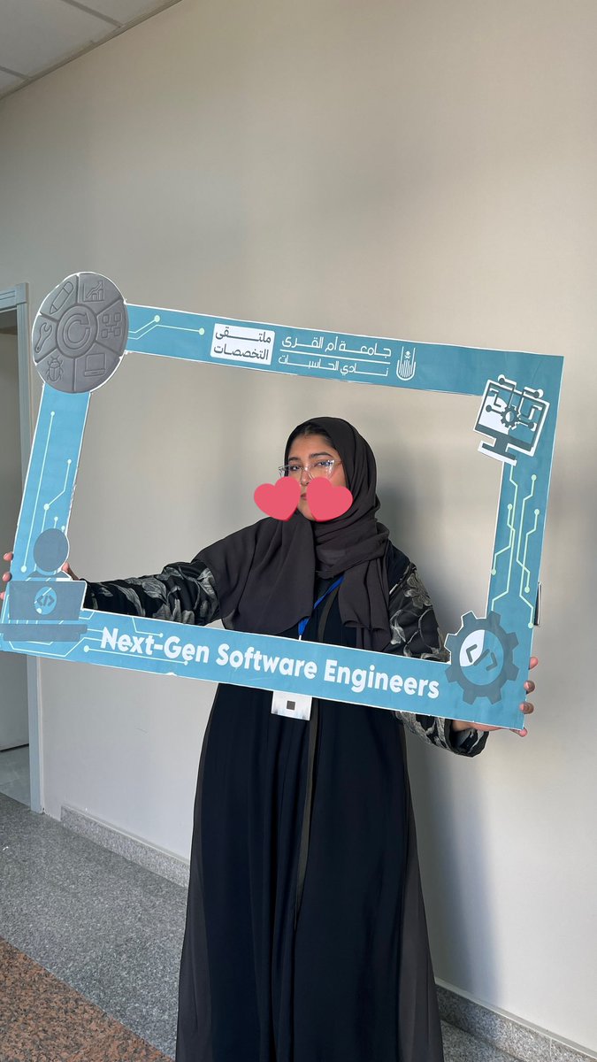 maya_tayyib's tweet photo. الاسبوع اللي فات حضرت #ملتقى_التخصصات كمتحدثة للسنة الثانية على التوالي، وتكلمت عن تخصصي العظيم، هندسة البرمجيات🌟 
اتمنى اني افدت وساعدت الطالبات في اخذ فكرة واضحه عن التخصص ✨

#MajorsMeetup https://t.co/6cQXBWL3sC