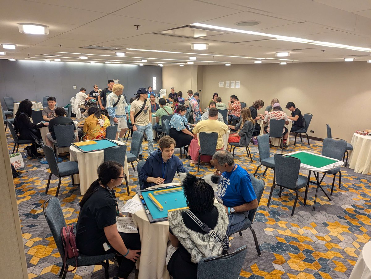 ChicagoMahjong's tweet photo. Last weekend, we had the pleasure of bringing mahjong over to Anime Central.  #acen2025 

The room was full on multiple occassions.  We started on Thursday and even extended our activity into Monday.

When we go to conventions, we play some mahjong.

Next up: #combobreaker2025 https://t.co/JasFsgWiFI
