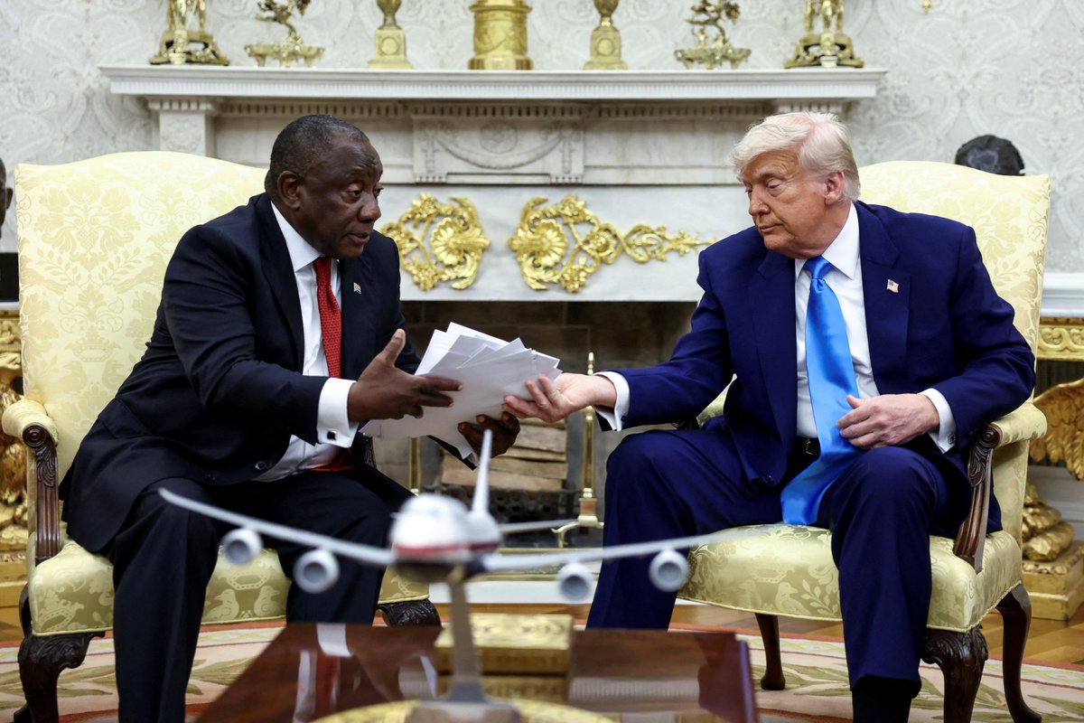 It happened during a meeting with South African President Ramaphosa, who visited Washington after criticism from Trump in recent months over land laws, foreign policy, and alleged bad treatment of its white minority, which South Africa denies reut.rs/4mI3S7w 3/3