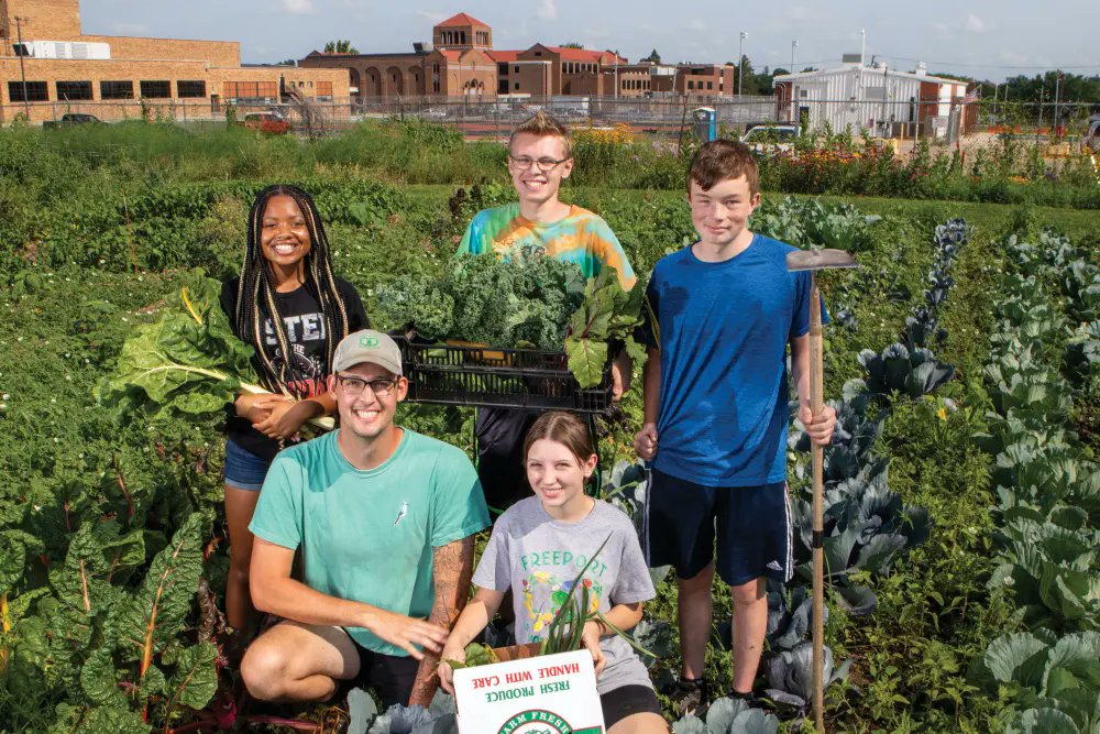 ILPartners's tweet image. At Freeport High School in Illinois, students learn more than the classroom basics with hands-on experience from the Freeport Student Garden, where they not only cultivate crops but also business skills, community enrichment and more. 🌱 Read the story:
ilfbpartners.com/farm/freeport-…