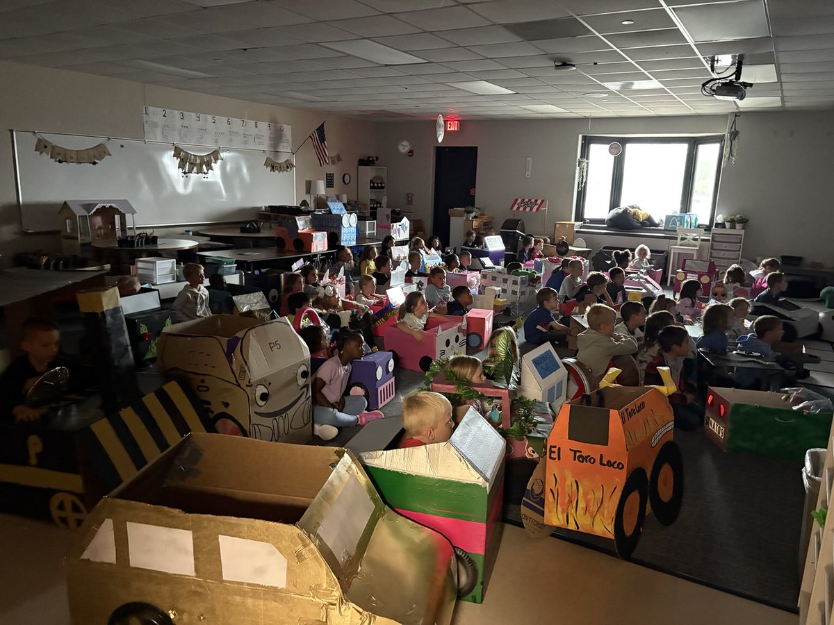 Gearing up for Kindy 500 tomorrow!  🏎️