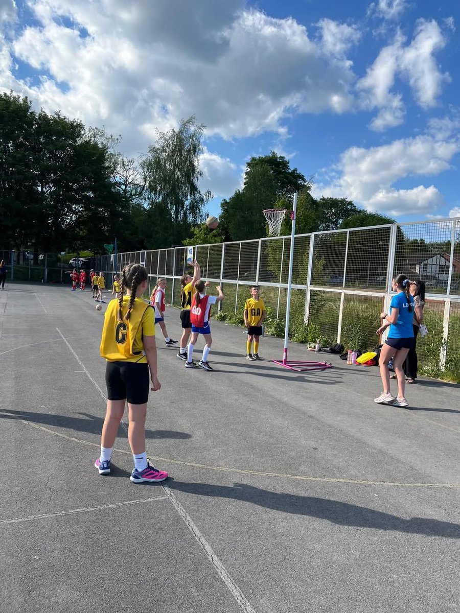 Congratulations to Sacred Heart High 5 Netball Team who came 2nd in their pool and have qualified for the finals in June. Good luck team, you have been amazing!