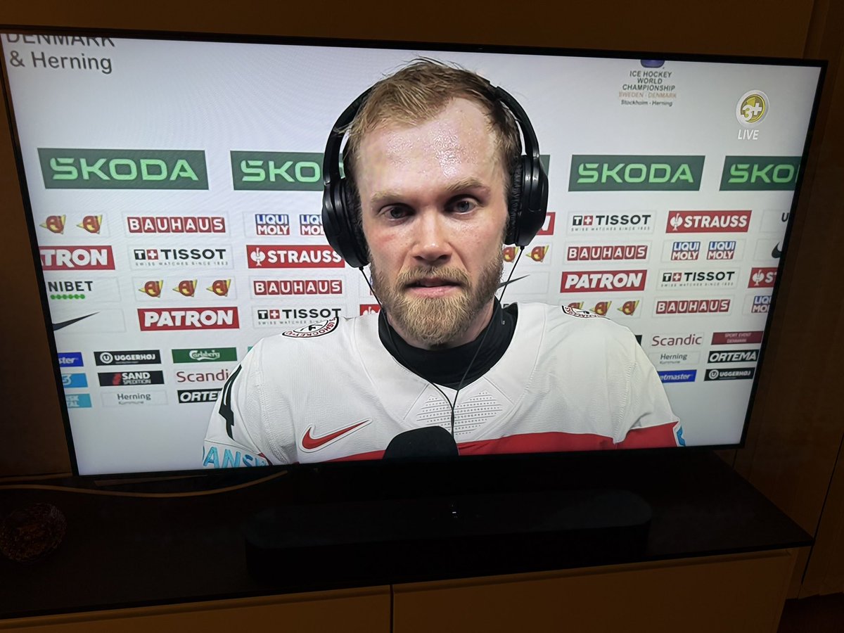 Danmark er blandt de 4 bedste ishockey nationer i Verden, ja du LÆSTE rigtigt, BLANDT DE 4 BEDSTE I VERDEN…..😁😁💪💪💪💪💪💪🇩🇰🇩🇰🇩🇰🇩🇰🇩🇰🇩🇰🇩🇰 Stort tillykke til Aalborg knægten og <a href="/aabsportdk/">AaB</a>  ambassadør Nikolaj Ehlers og resten af stjernerne 🇩🇰🇩🇰🇩🇰🇩🇰🇩🇰🇩🇰 #isvm #isdk #hanløverne