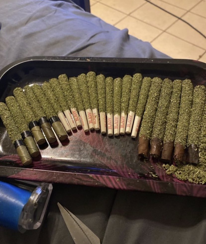 _StonersRUs_'s tweet photo. Who wants one? 🔥💨 https://t.co/c6ZqdVN0ZP