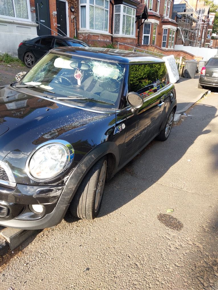 GuardianWMP's tweet photo. GTF1 managed to stop this vehicle in @SohoRoadWMP earlier today after ramming a number of police vehicles trying to evade capture.
Male was found to possession of Class A drugs.
Lucky no one was serious injured.
#ensuitcalling #roomattheinn #SayNoToDrugs https://t.co/vdeXmraZQr