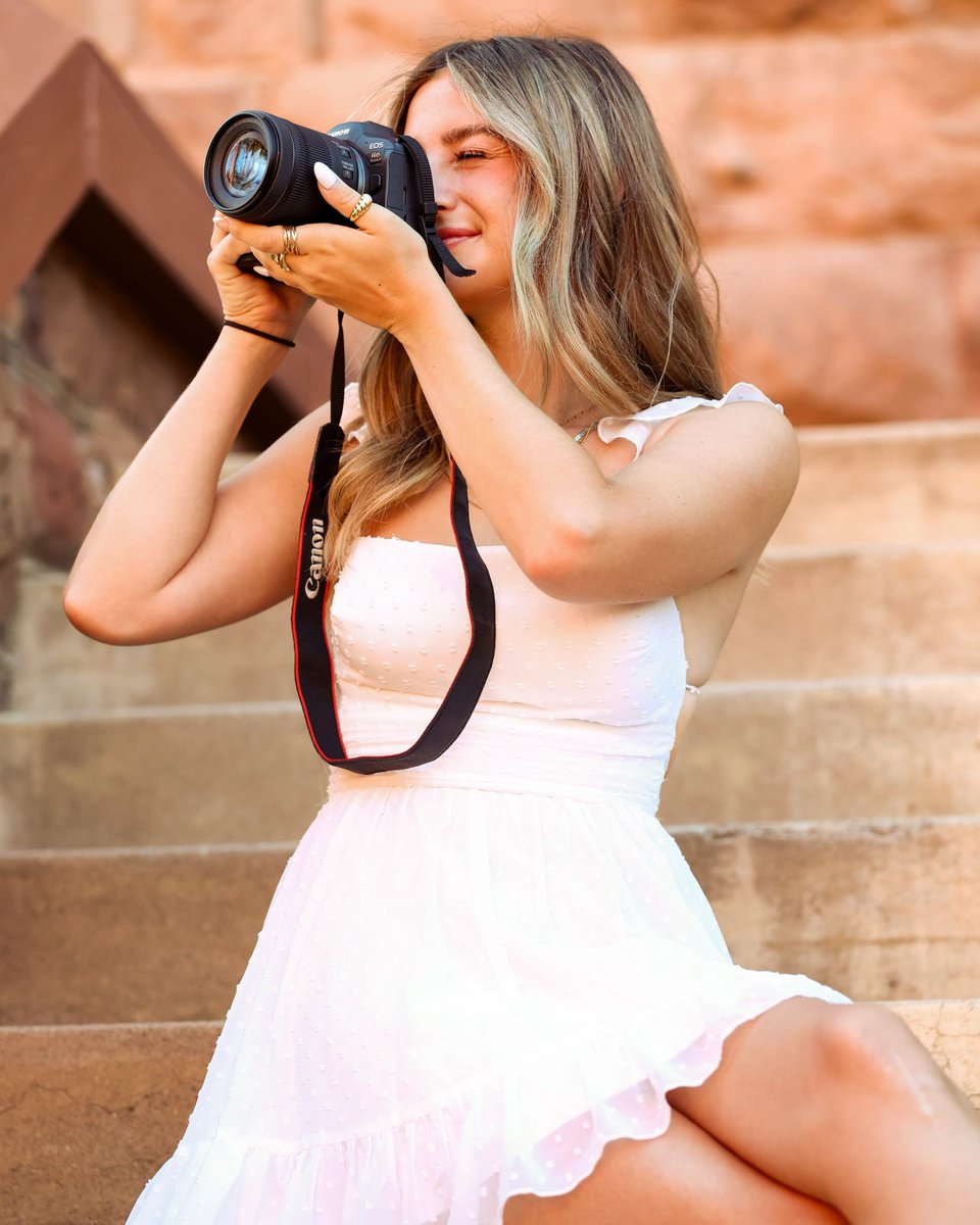 Alexis Heichman (@alexis_heichman) on Twitter photo Last week I graduated summa cum laude with my bachelor’s degree in journalism and mass communication and a minor in psychology from <a href="/Cronkite_ASU/">Cronkite School</a> at Arizona State University!
So thankful for all of the opportunities I had in my 3 years here! Last week I graduated summa cum laude with my bachelor’s degree in journalism and mass communication and a minor in psychology from <a href="/Cronkite_ASU/">Cronkite School</a> at Arizona State University!
So thankful for all of the opportunities I had in my 3 years here!