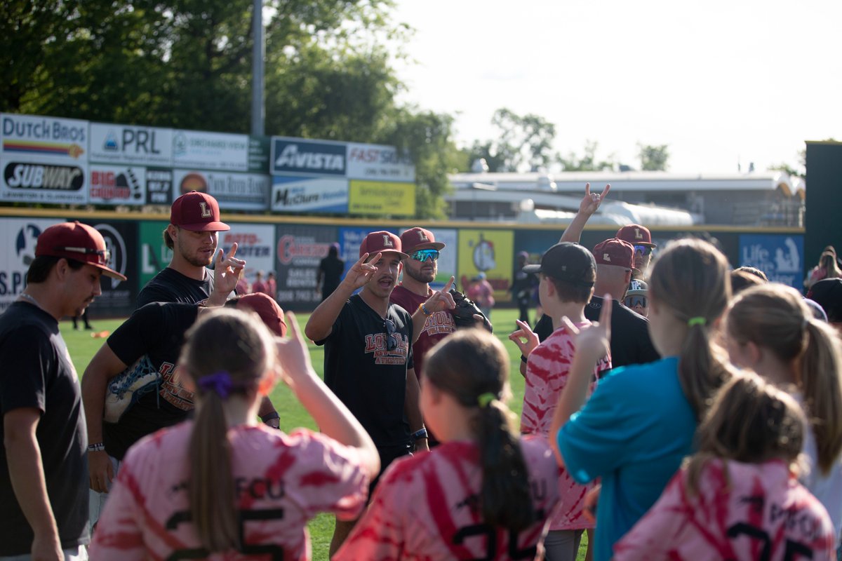 LoyolaWolfPack's tweet photo. We're soaking up every moment of our time at the NAIA World Series! The Wolf Pack has spent the last two days with the kids of the Lewiston &amp; Clarkston communities. 

#GeauxPack https://t.co/B8dBh62iX9