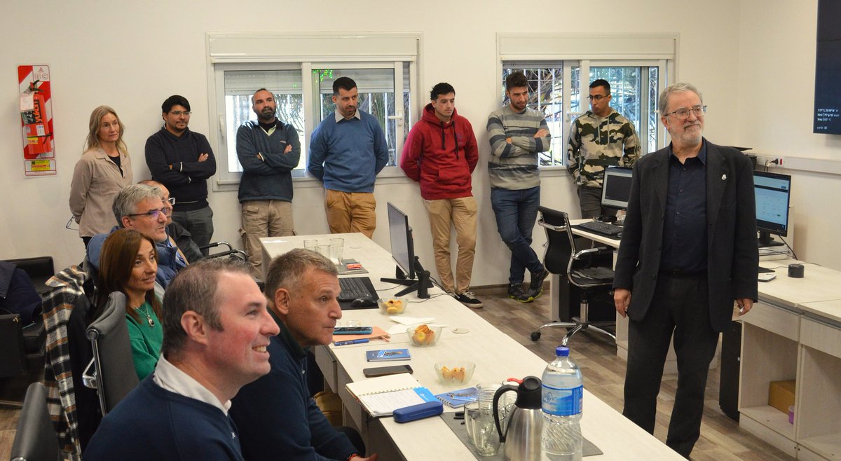 El martes 20 de mayo nos visitó una delegación de funcionarios de alto nivel de la provincia de Santa Fe. 
El propósito fue interiorizarse del funcionamiento del OHMC, con vistas a mejorar la integración regional en sus áreas de competencia, desde una perspectiva federal.
