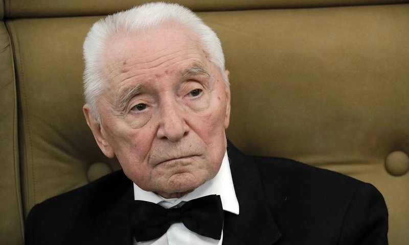 CoppeliaAllegro's tweet photo. Farewell to Yuri Grigorovich, master of ballet and soul of the Bolshoi. His legacy dances on🕯️
#Grigorovich #Ballet #Bolshoi #Legend #RIP https://t.co/yZs9jVJvUH